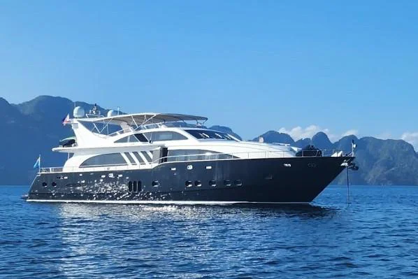 BoatPhoto.coverAlt