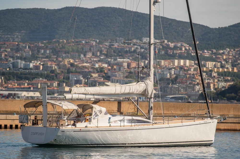 BoatPhoto.coverAlt