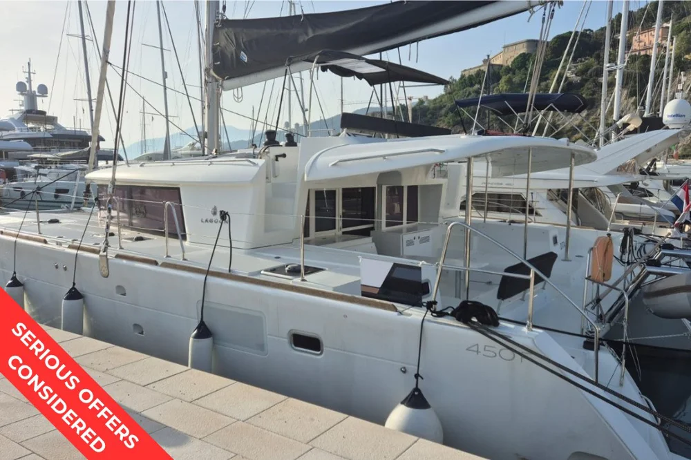 BoatPhoto.coverAlt