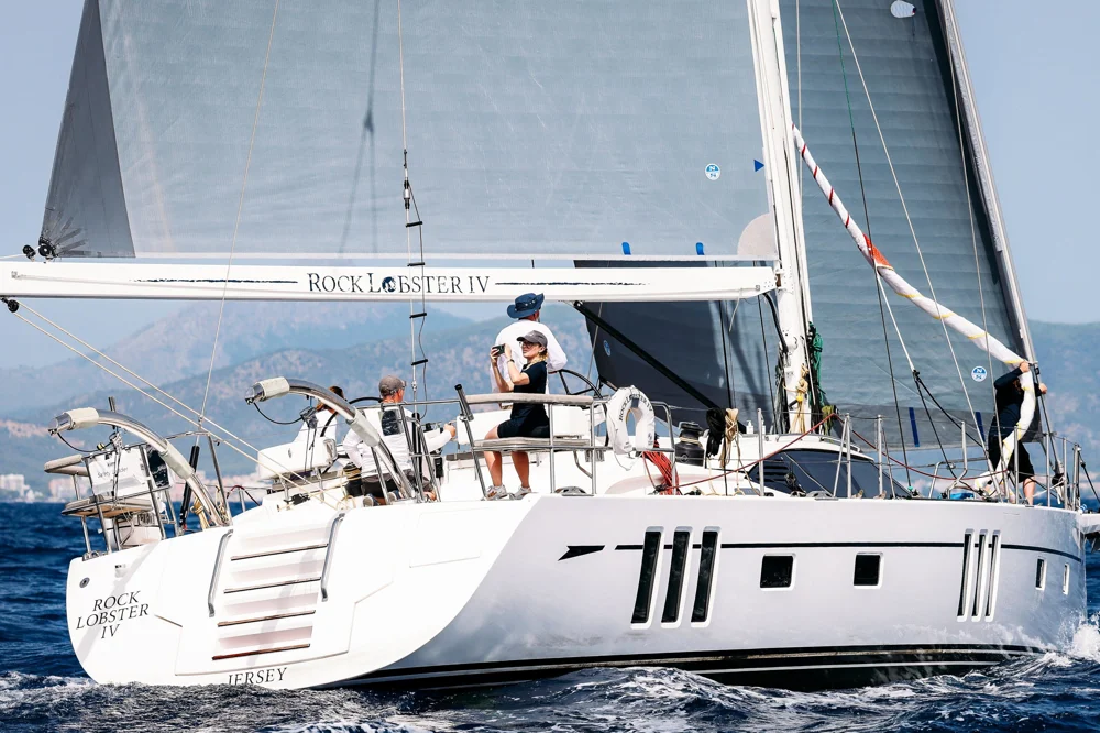 BoatPhoto.coverAlt