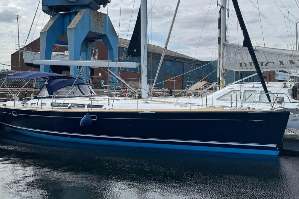 BoatPhoto.coverAlt