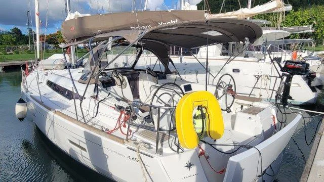 BoatPhoto.alt