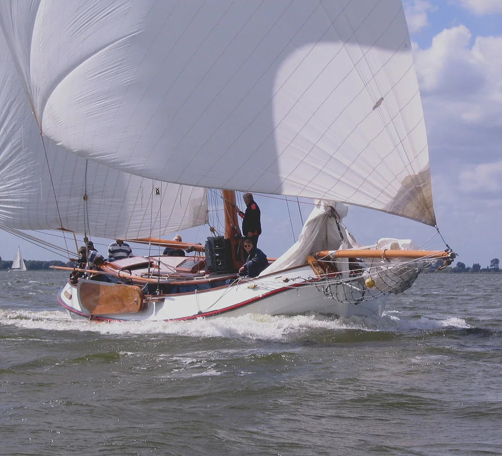 BoatPhoto.coverAlt