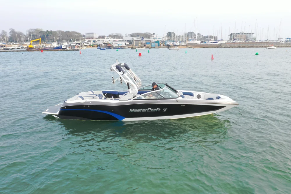 BoatPhoto.coverAlt