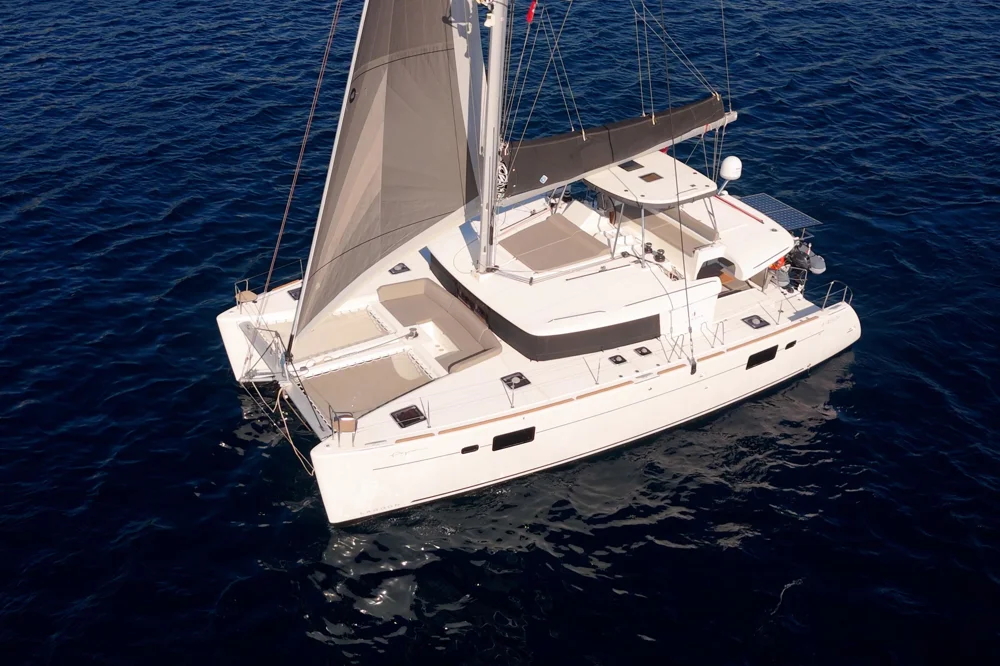 BoatPhoto.coverAlt