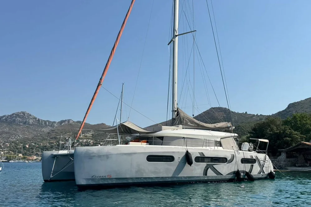 BoatPhoto.coverAlt