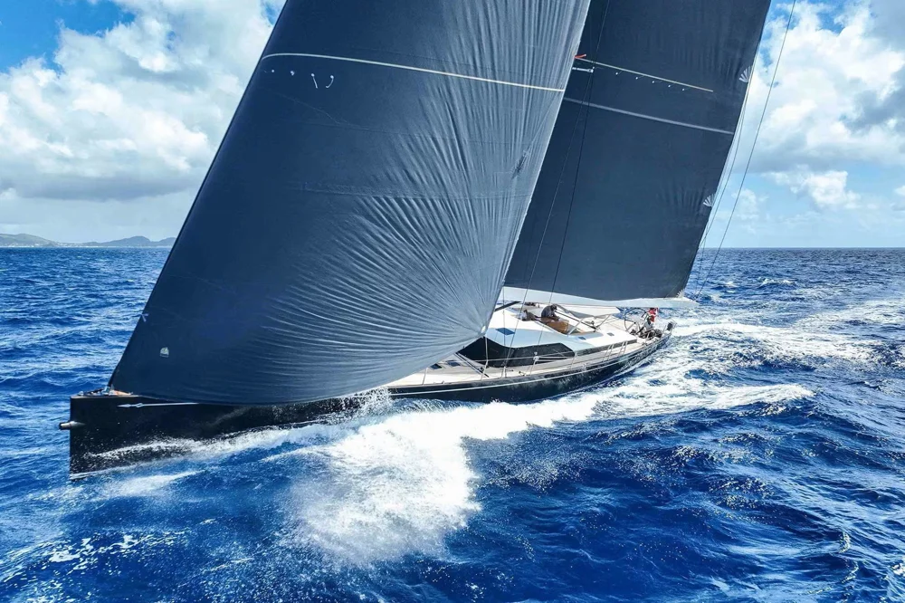 BoatPhoto.coverAlt