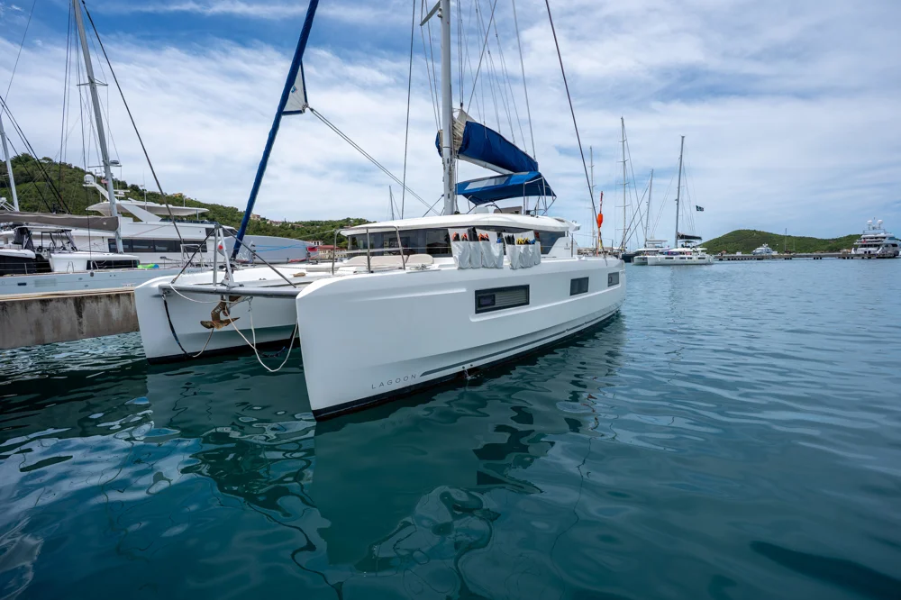 BoatPhoto.coverAlt