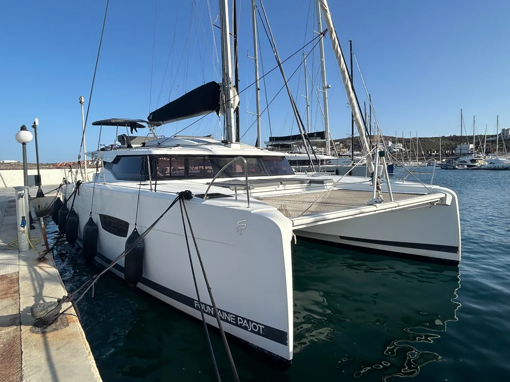 BoatPhoto.coverAlt
