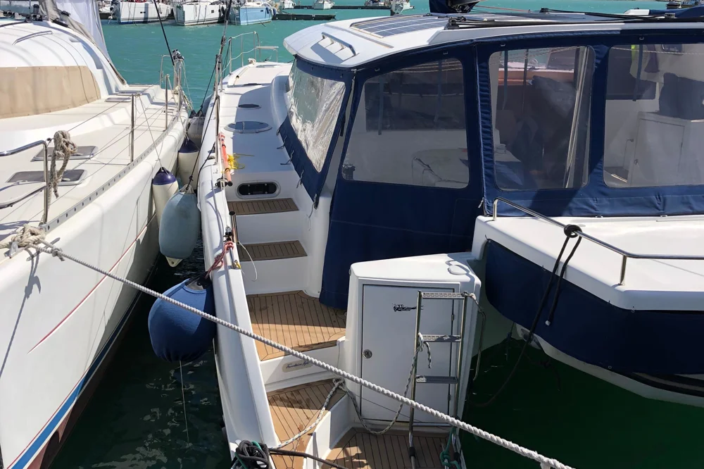 BoatPhoto.alt