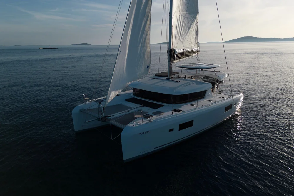 2022 Lagoon 42 for sale, photo 2 of 5