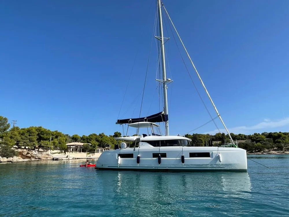 BoatPhoto.coverAlt
