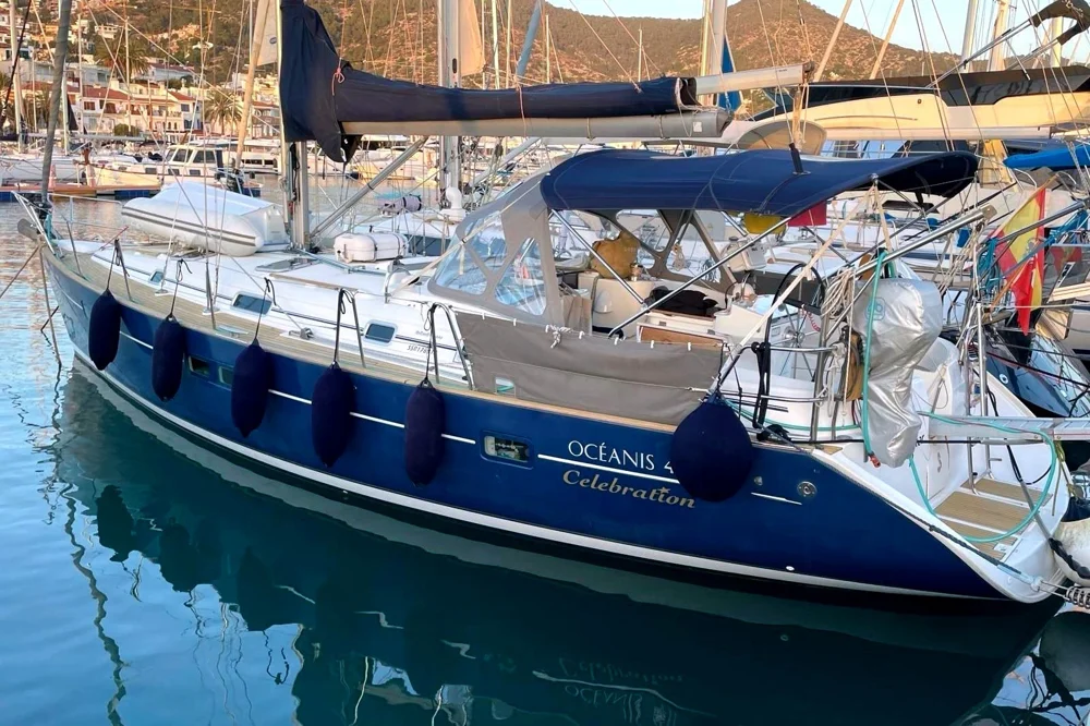 BoatPhoto.coverAlt
