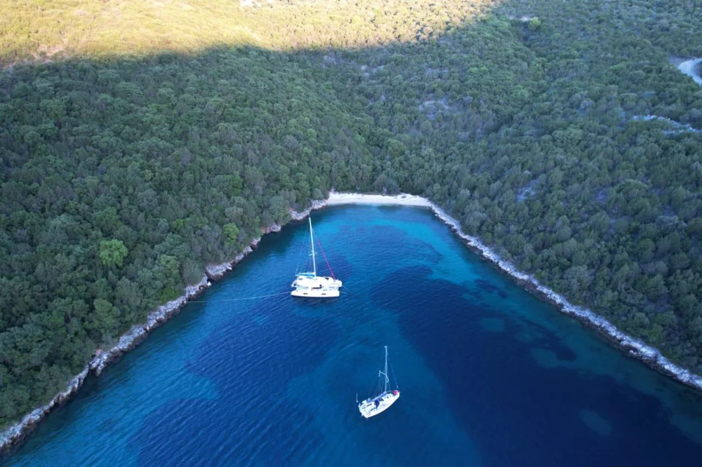 BoatPhoto.coverAlt