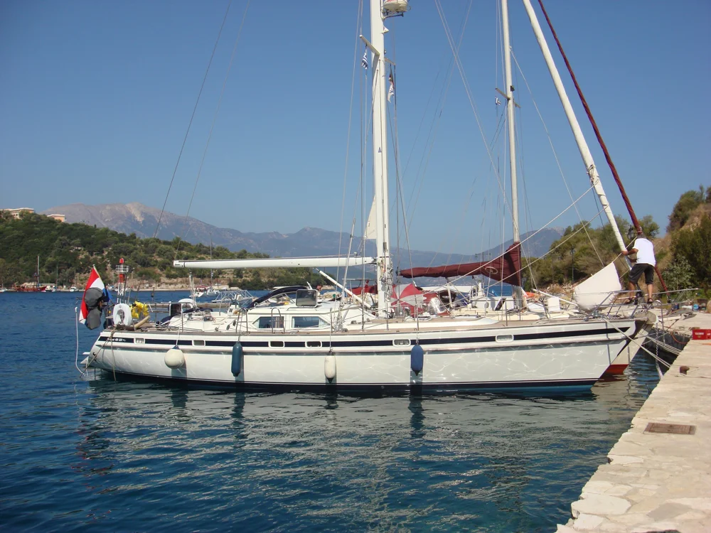 BoatPhoto.coverAlt