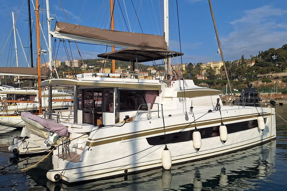 BoatPhoto.coverAlt