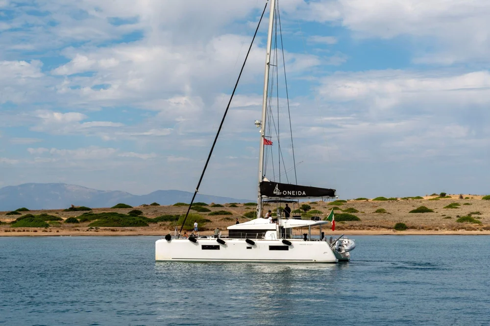 BoatPhoto.coverAlt
