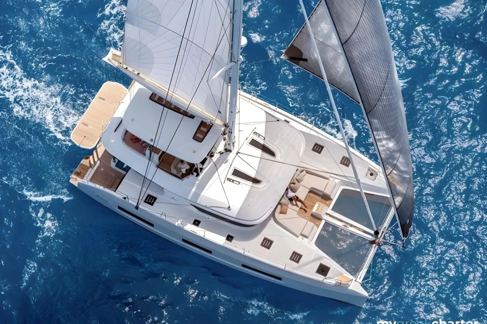 BoatPhoto.coverAlt