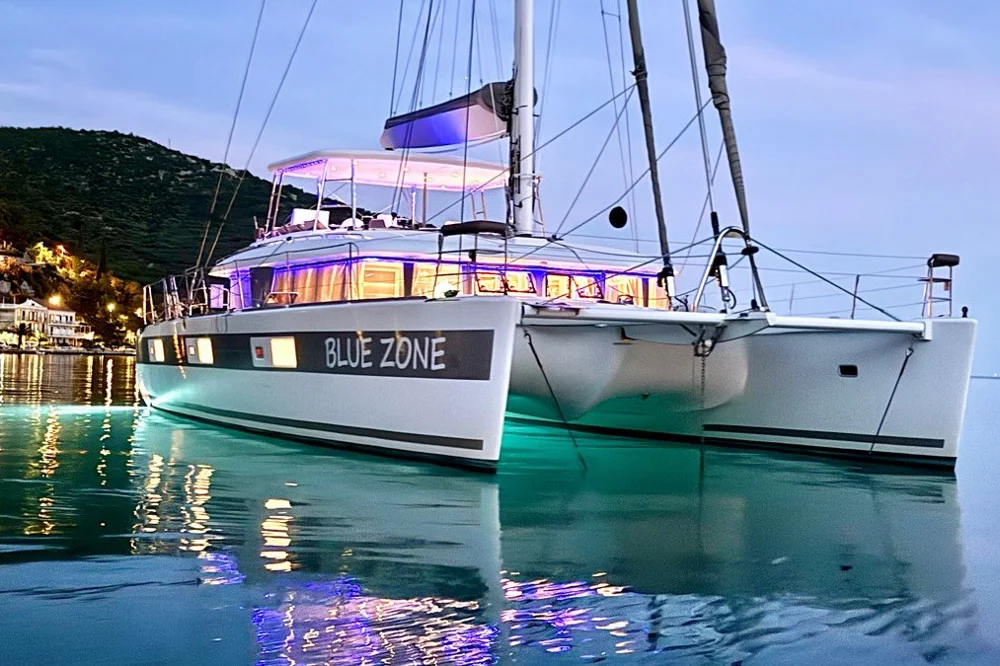 BoatPhoto.coverAlt