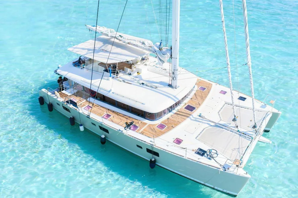 BoatPhoto.coverAlt