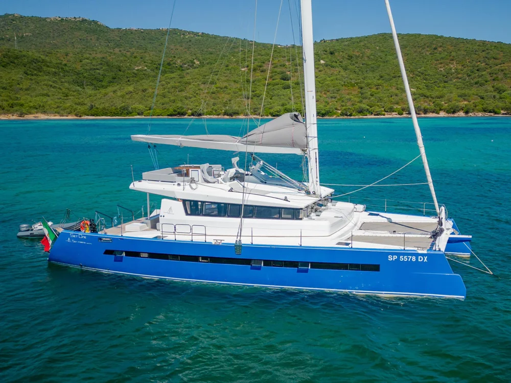 BoatPhoto.coverAlt
