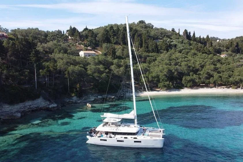 BoatPhoto.coverAlt