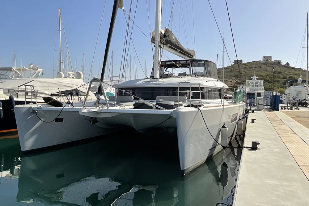 BoatPhoto.coverAlt