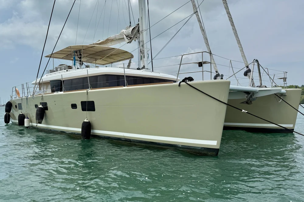 BoatPhoto.coverAlt