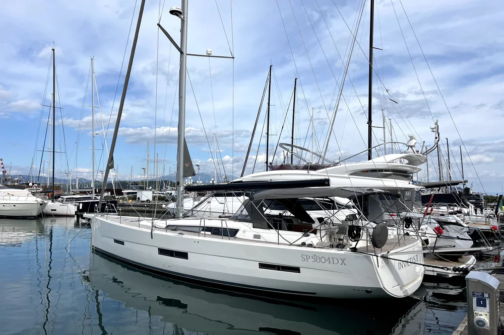 BoatPhoto.coverAlt