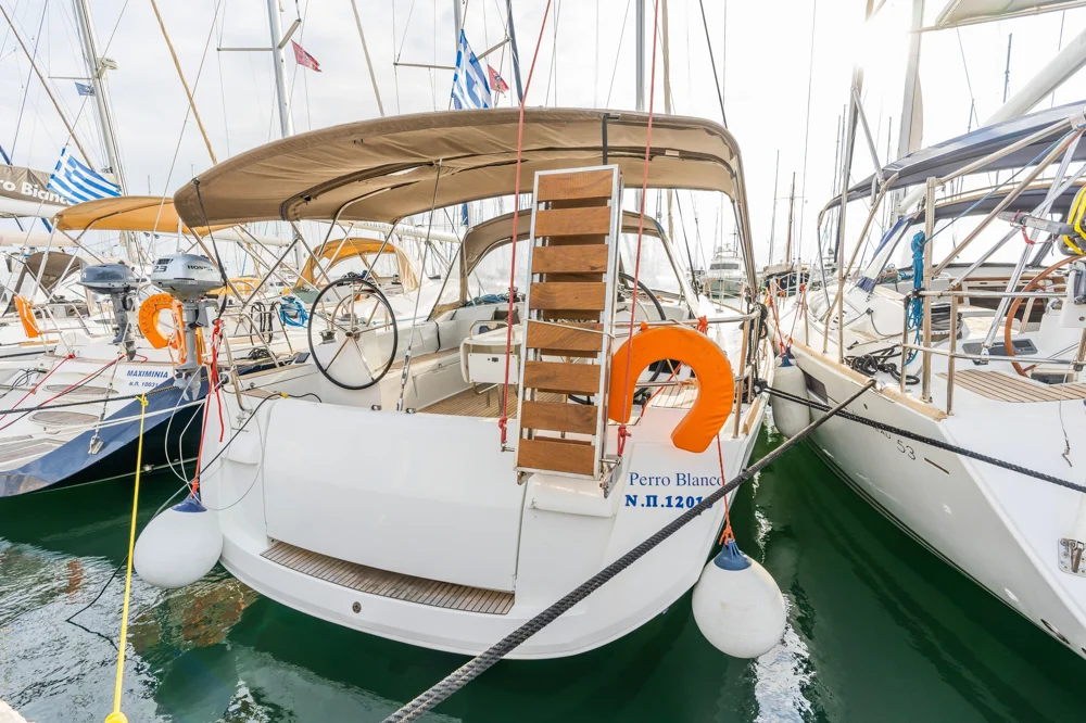 BoatPhoto.coverAlt