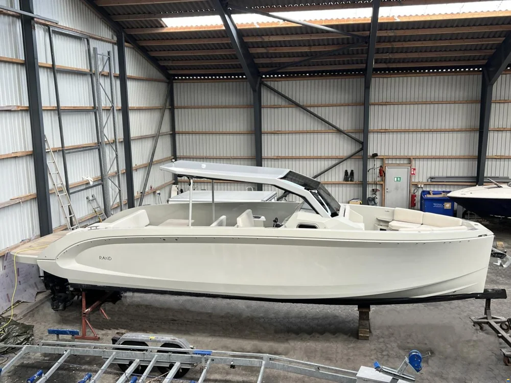 BoatPhoto.coverAlt