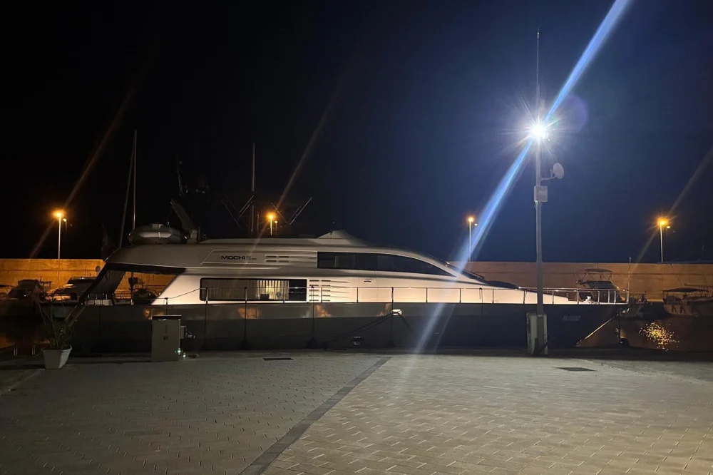 BoatPhoto.alt