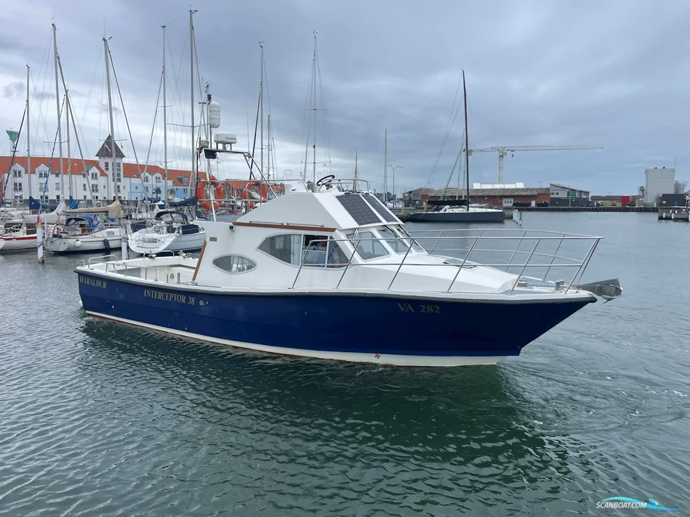 BoatPhoto.coverAlt