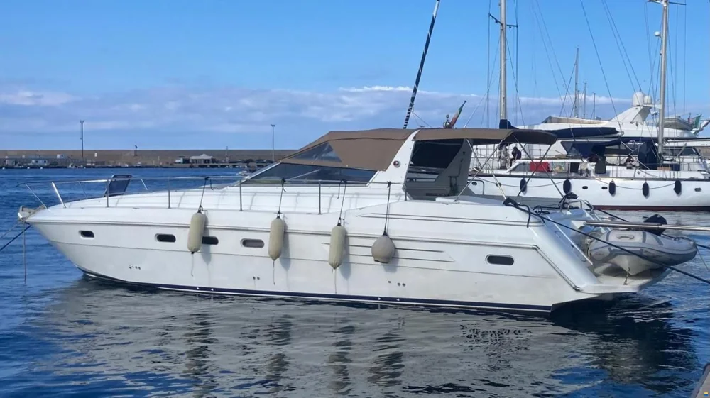 BoatPhoto.coverAlt