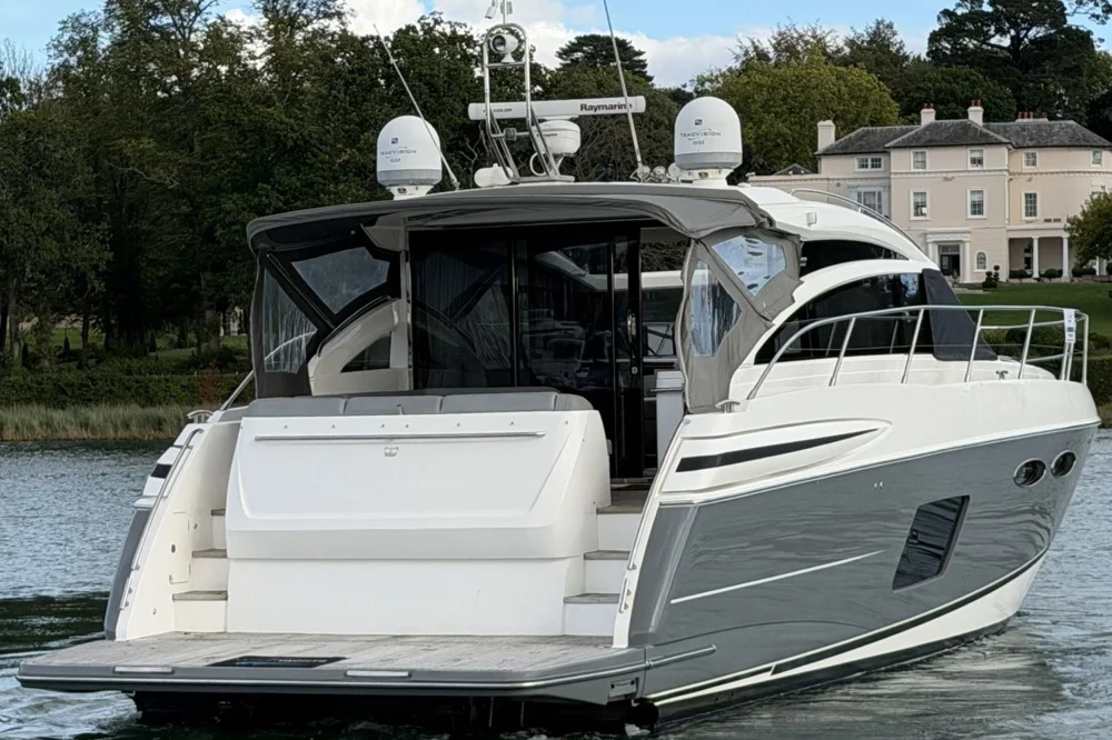 BoatPhoto.alt