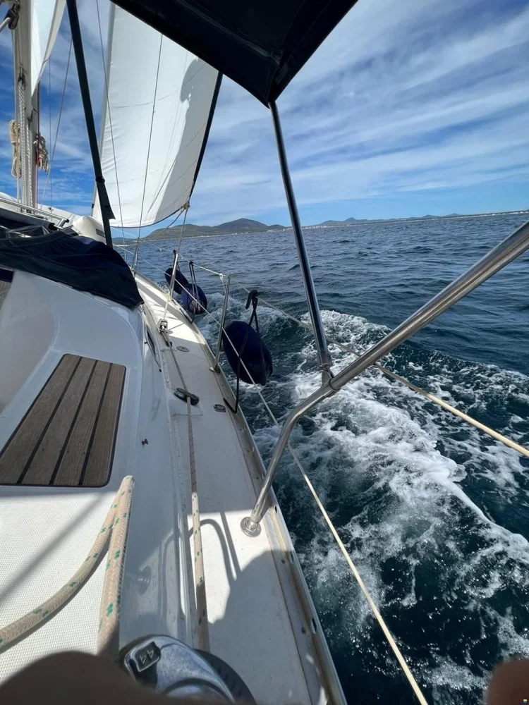 BoatPhoto.coverAlt