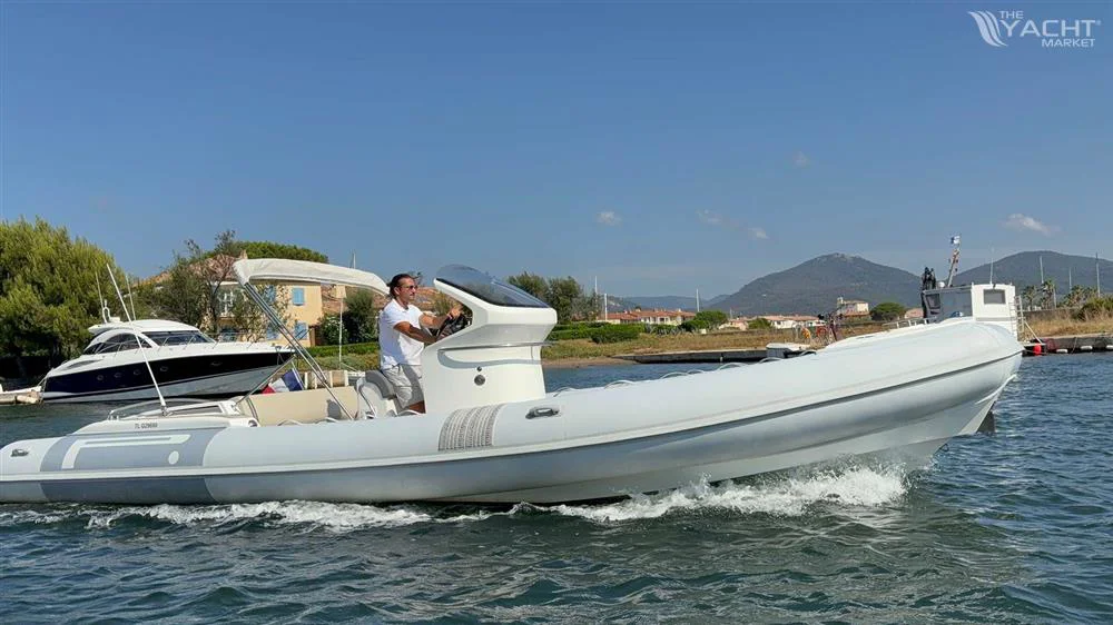BoatPhoto.coverAlt