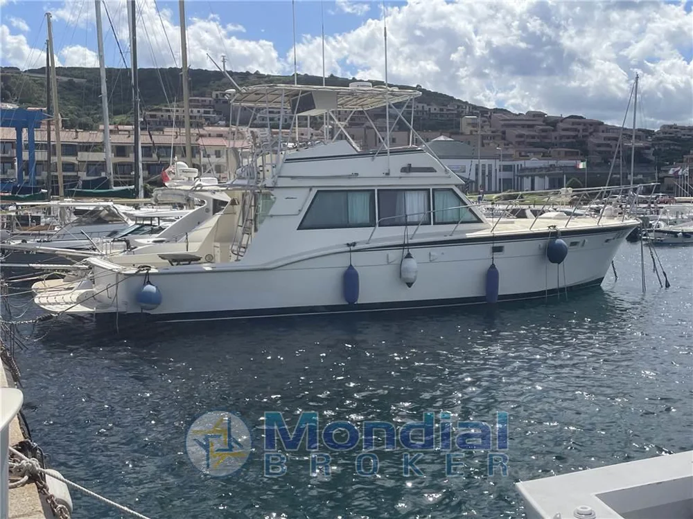 1986 Hatteras 52C for sale in Italy, photo 3 of 5