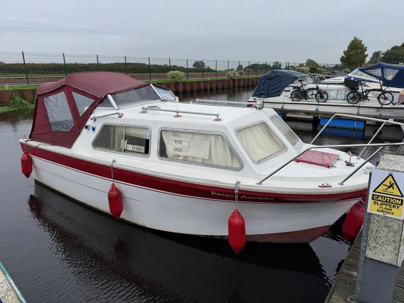 BoatPhoto.coverAlt