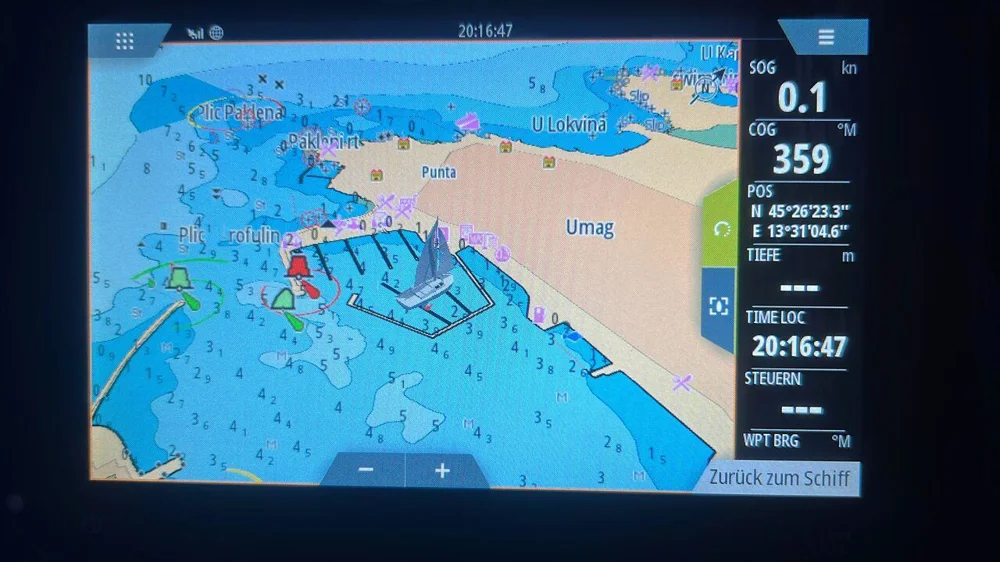 BoatPhoto.alt