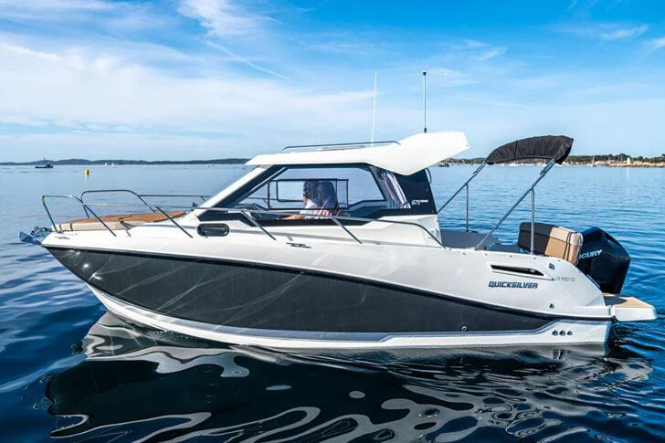 BoatPhoto.coverAlt