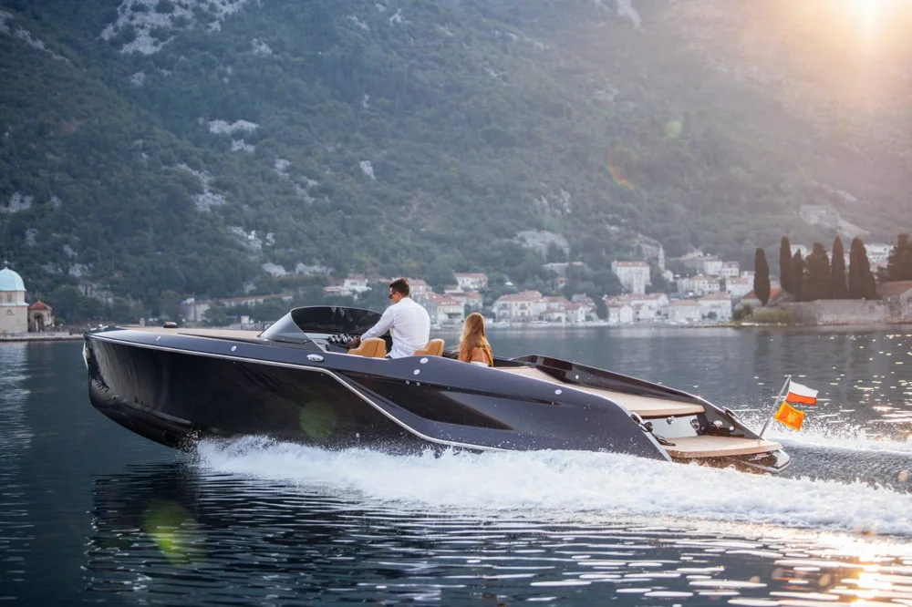 BoatPhoto.coverAlt