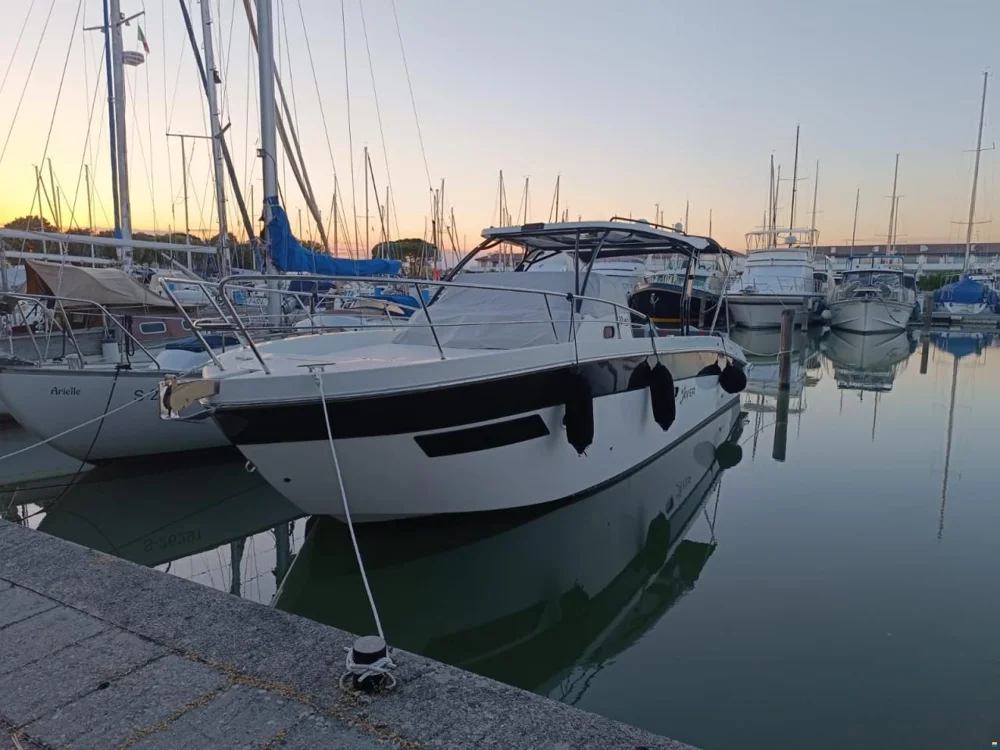 BoatPhoto.coverAlt