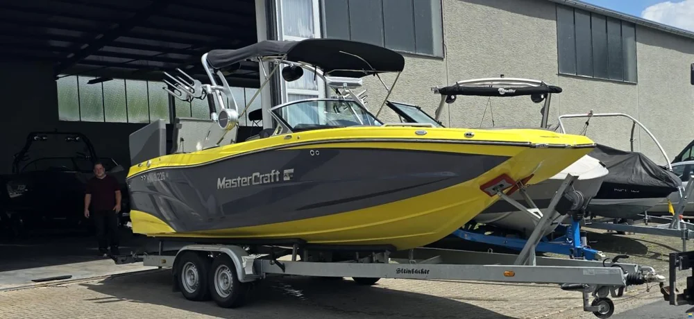BoatPhoto.coverAlt