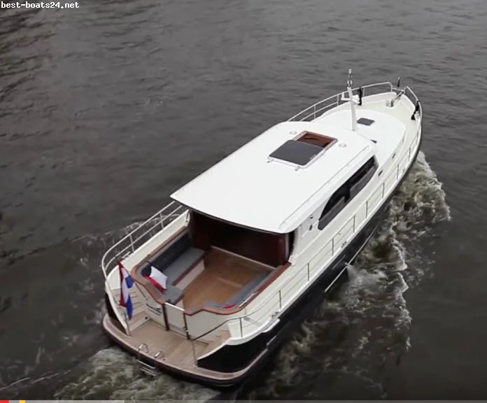 BoatPhoto.alt