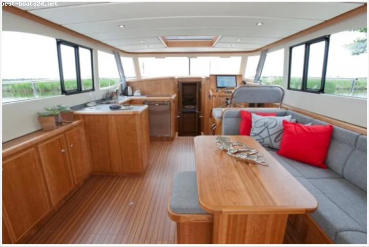 BoatPhoto.alt