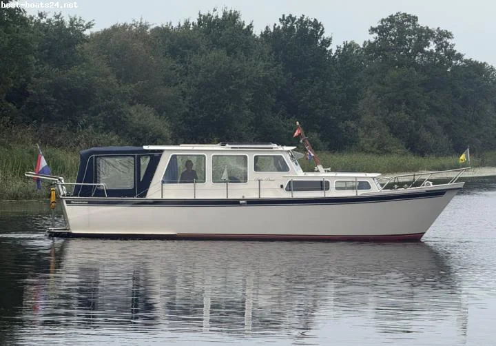 BoatPhoto.alt