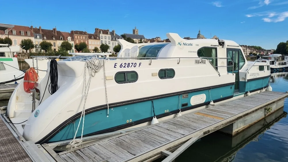 BoatPhoto.alt