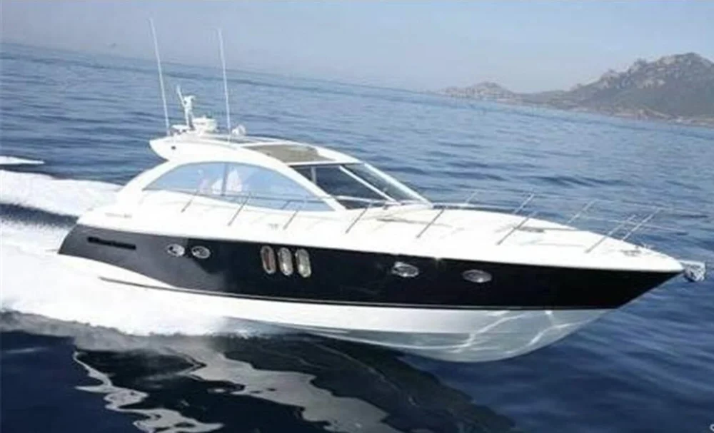 BoatPhoto.coverAlt