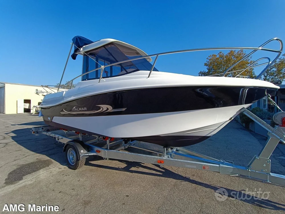 BoatPhoto.coverAlt